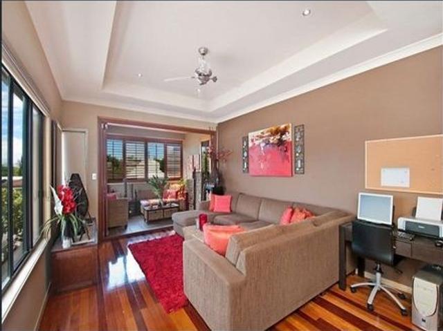 House for rent in Miami, Gold Coast City
