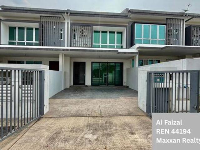 Terraced House for sale in Sepang, Tanjong Sepat