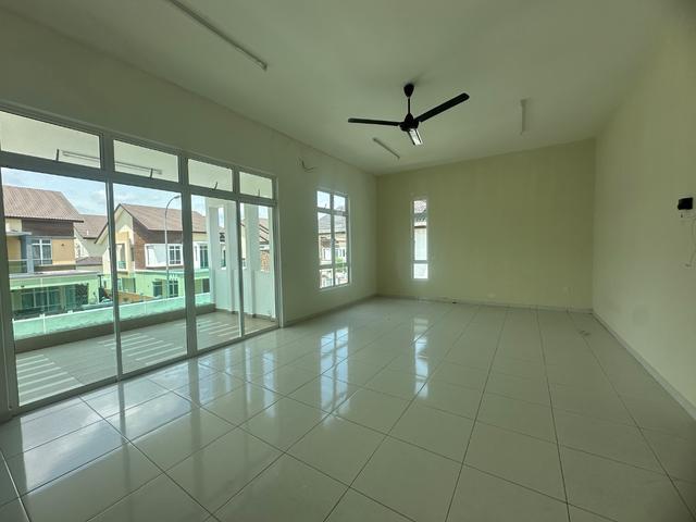 Bungalow for sale in Sendayan Village, Negeri Sembilan