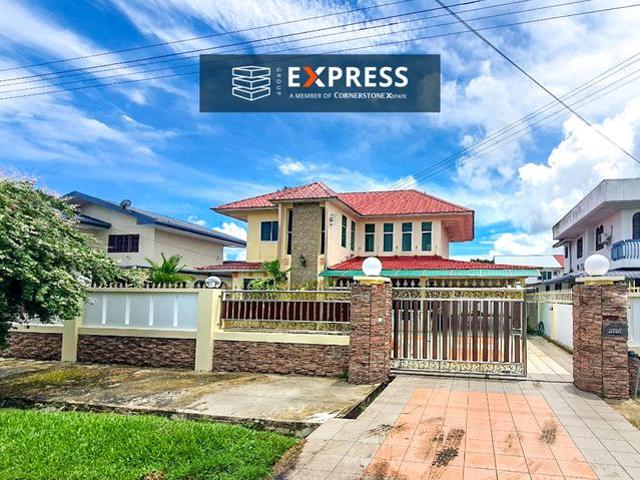 Bungalow for sale in Long Miri