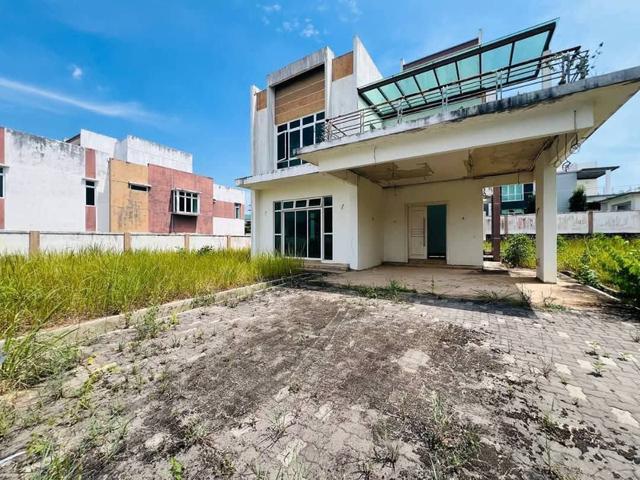 Bungalow for sale in Malaka