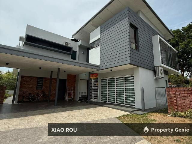 Bungalow for sale in Malaka
