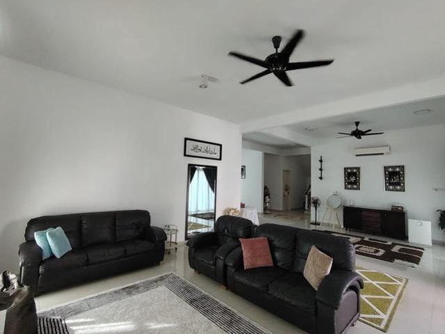 Bungalow for sale in Malaka