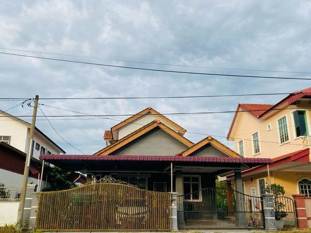 Bungalow for sale in Wellesley, Penang