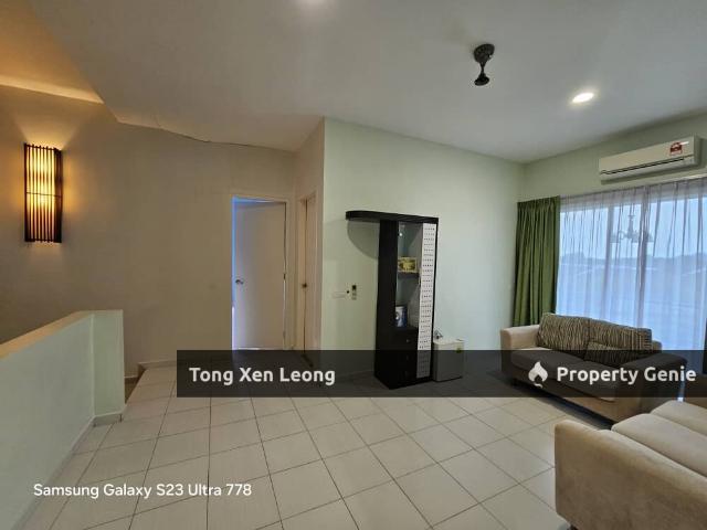 Terraced House for sale in Malaka