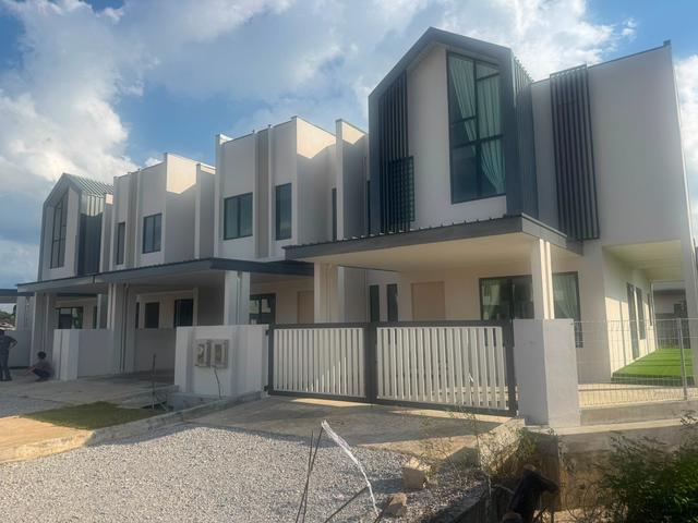 Terraced House for sale in Samarahan, Kota Samarahan