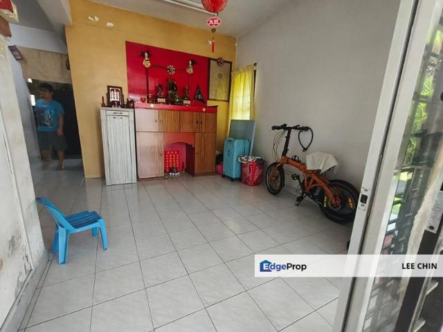 House for sale in Ulu Tiram, Johor