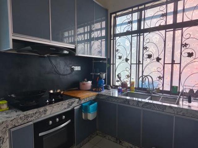 Terraced House for sale in Malaka