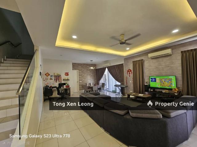 Terraced House for sale in Malaka