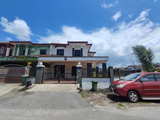 Terraced House for sale in Kuching