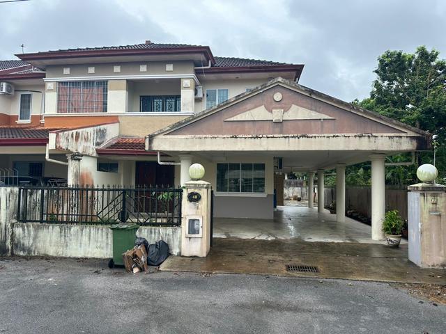 Terraced House for sale in Kuching