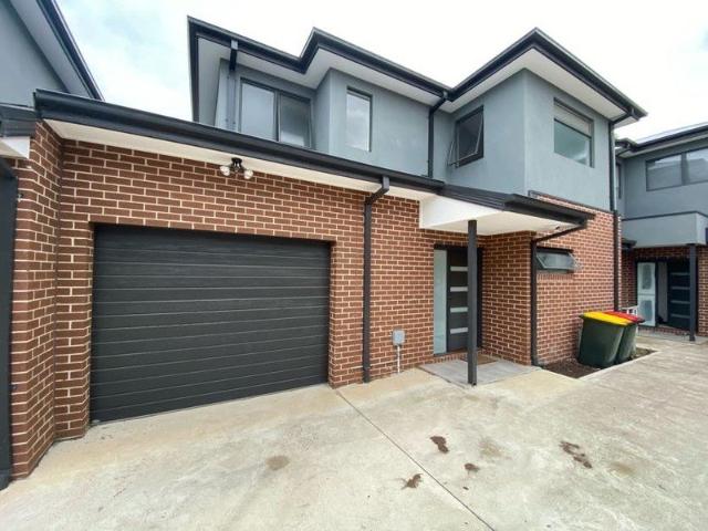 Townhouse for rent in Camerons Creek, Victoria