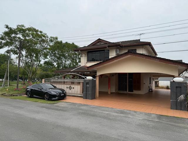 Bungalow for rent in Kuching, Bahagian Kuching