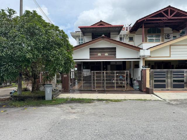 Terraced House for sale in Batu Pahat, Johor