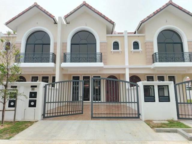 Terraced House for rent in Bandar Baru Permas Jaya, Kampung Senibong