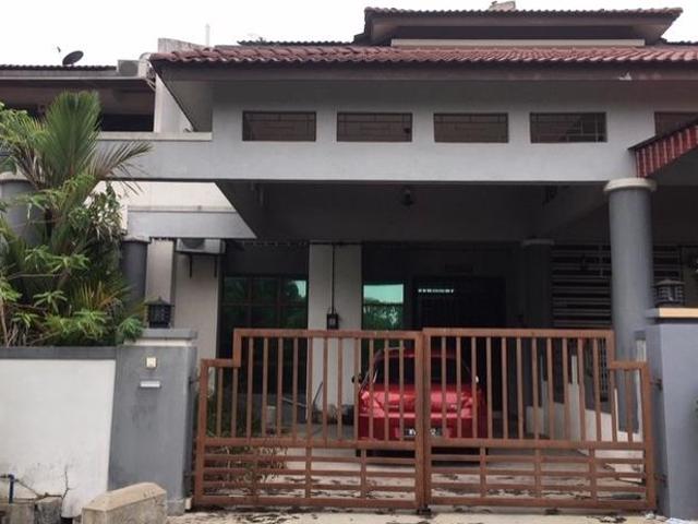 Terraced House for rent in Malaka
