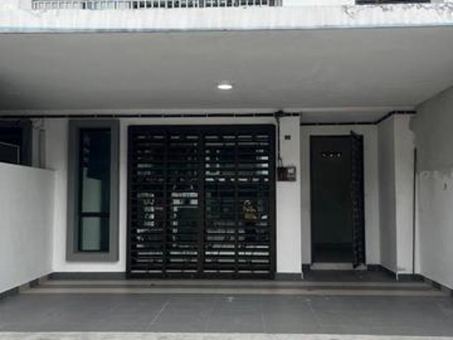Terraced House for sale in Ulu Tiram, Johor