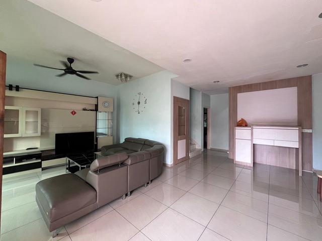 Terraced House for sale in Rembia, Malaka