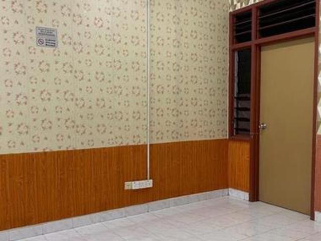 Terraced House for rent in Mukim 13, Georgetown