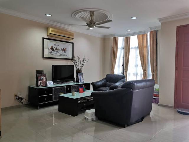 Terraced House for rent in Malaka