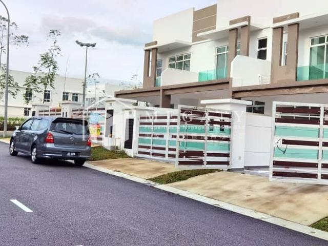 House for rent in Taman Ungku, Johor Bahru