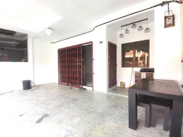 Terraced House for rent in Malaka