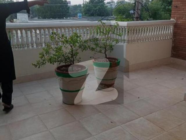 House for sale in تحصیل فیصل آباد شہر, فیصل آباد ڈویژن