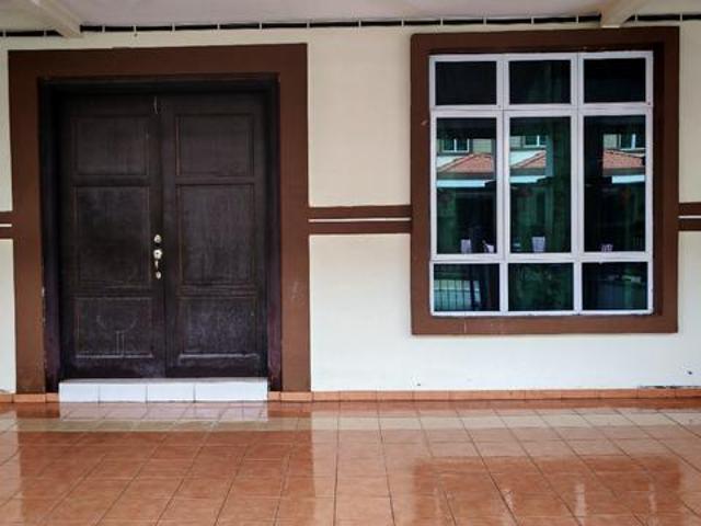 Terraced House for rent in Malaka