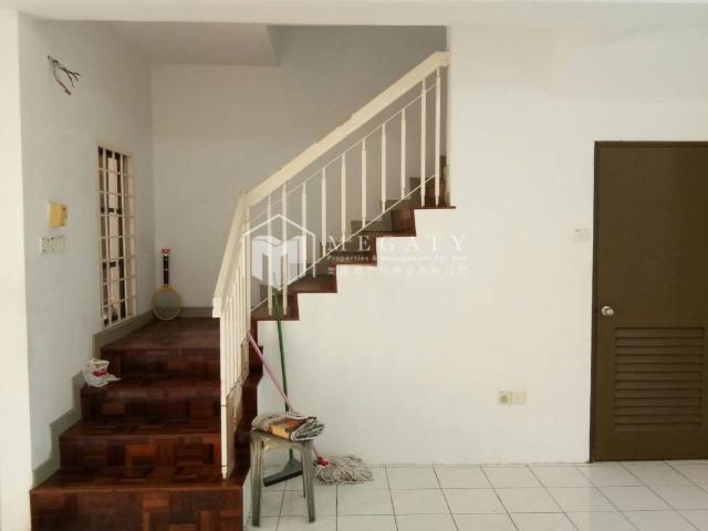 House for rent in Taman Ungku, Johor Bahru