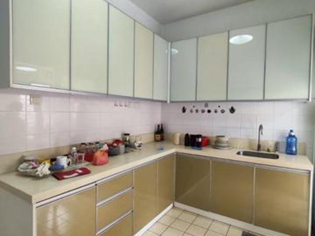 Terraced House for sale in Seri Kembangan, Majlis Bandaraya Subang Jaya
