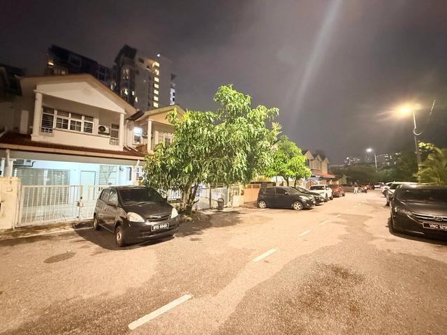 Terraced House for rent in Country Heights Damansara, Kuala Lumpur