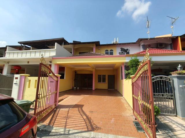 Terraced House for sale in Tanjong Sepat, Selangor