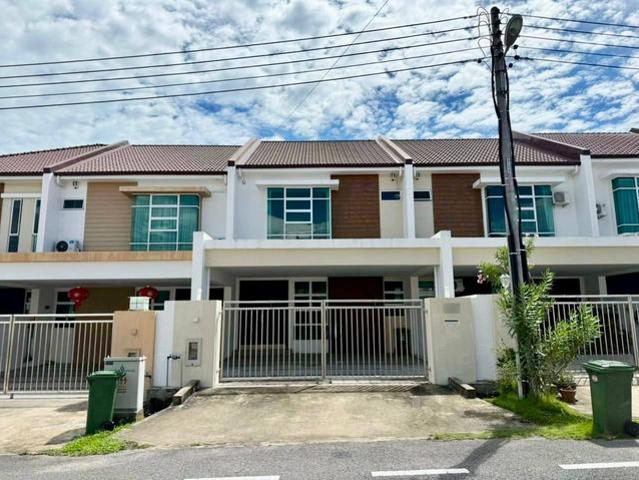 Terraced House for rent in Long Miri