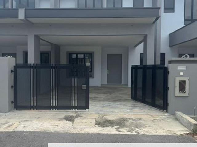 House for sale in Kuching, Bahagian Kuching