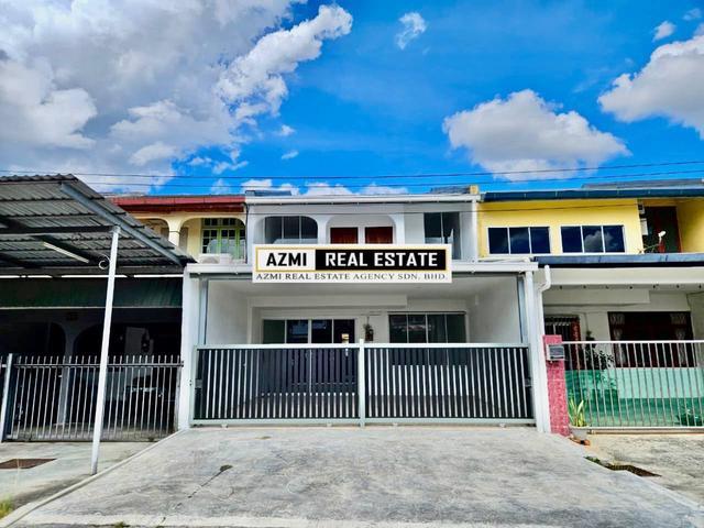 Terraced House for sale in Kuching