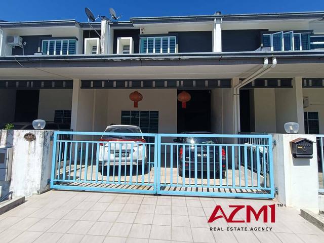 Terraced House for sale in Kuching