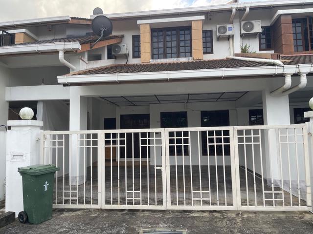 Terraced House for rent in Kuching