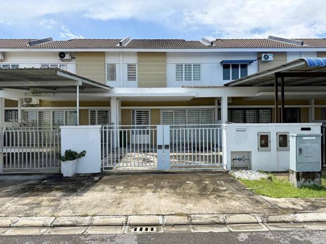 Terraced House for rent in Long Miri
