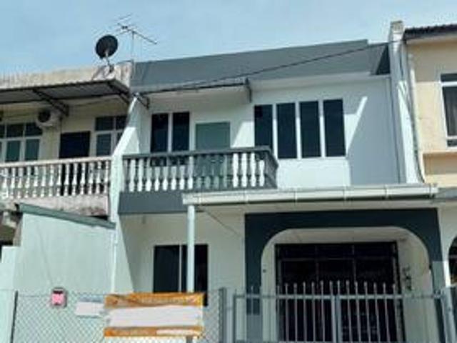 Terraced House for sale in Kuching