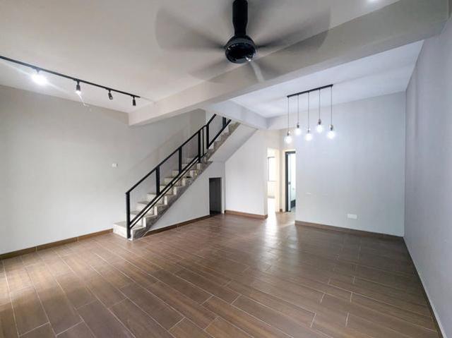 Terraced House for sale in Seri Kembangan, Majlis Bandaraya Subang Jaya