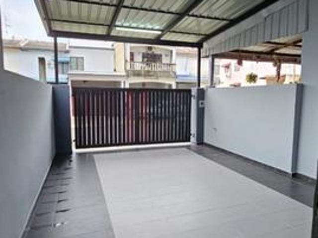 Terraced House for sale in Kluang
