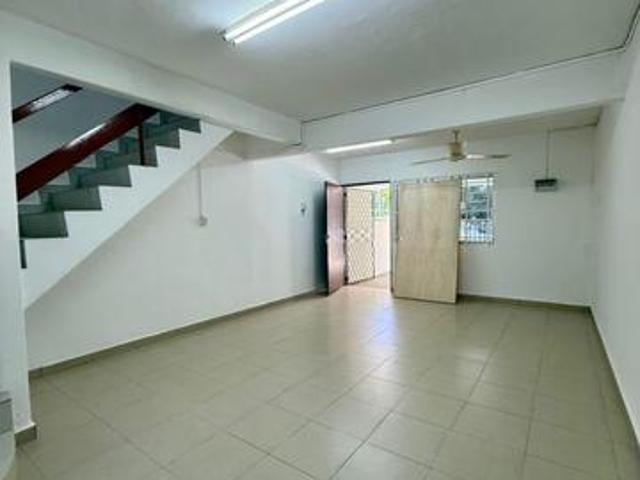 Terraced House for sale in Ulu Tiram, Johor