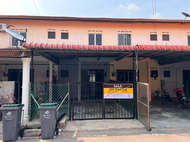 Terraced House for sale in Tangkak, Johor