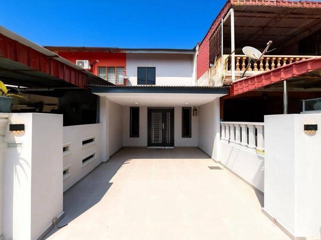 Terraced House for sale in Ulu Tiram, Johor