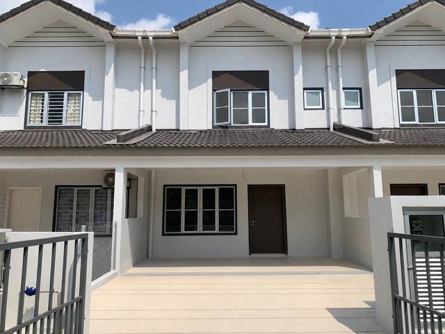 Terraced House for sale in Tanjong Sepat, Selangor