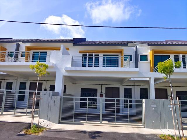 Terraced House for rent in Malaka