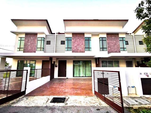 Terraced House for sale in Tanjong Sepat, Selangor
