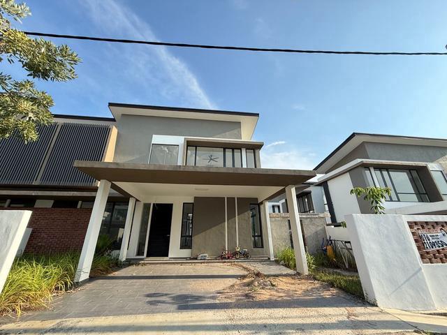Residential House for sale in Malaka