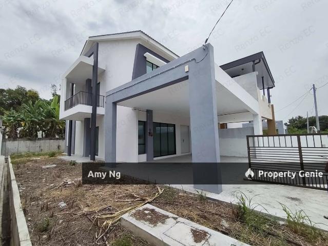 Residential House for sale in Perak, Perak Tengah