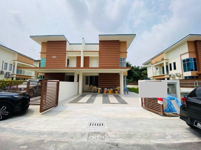 Residential House for sale in Petaling, Alam Impian